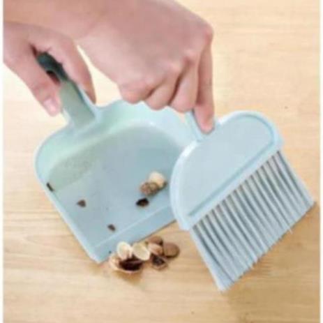 Bộ chổi mini quét bàn làm việc, bàn thờ,...