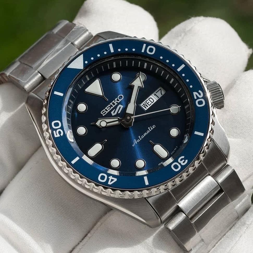 Đồng hồ Nam chính hãng Seiko 5 Sports SRPD51K1 Mặt xanh,Lịch thứ ngày,Vòng Bezel-Máy cơ Automatic-Dây kim loại-Size 42mm