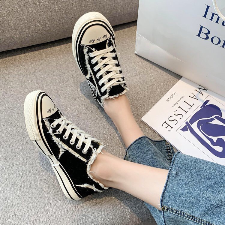 Giày sneaker xVESSEL đế trắng style rách