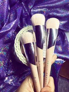 Cọ nền fenty beauty 110