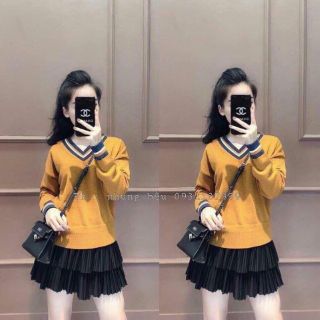 Áo len tim viền