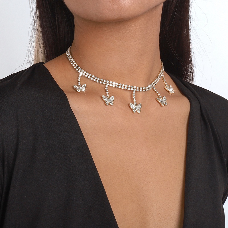 Vòng Cổ Choker Màu Vàng Mặt Hình Bướm Rỗng Đính Đá Pha Lê Sang Trọng Phong Cách Punk Cho Nữ