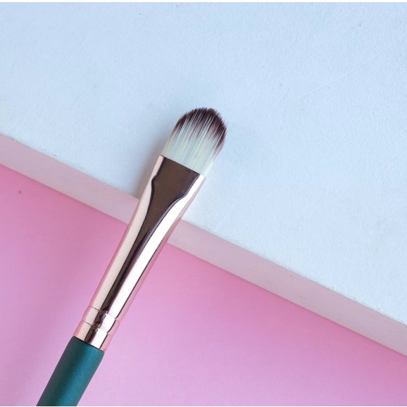 Cọ Tán Kem Che Khuyết Điểm Môi Đầu Phẳng