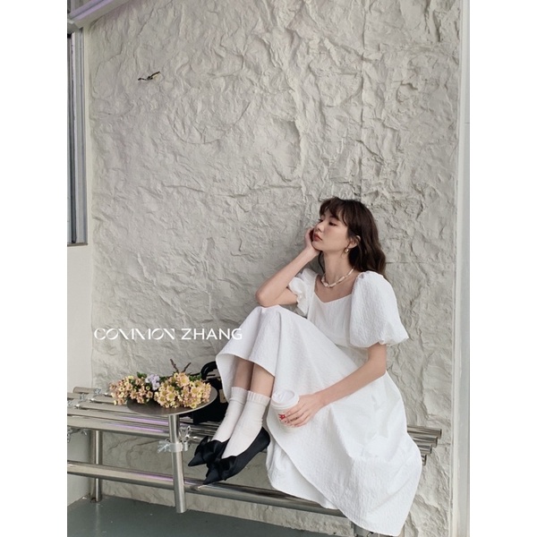 Đầm gấm xốp tay bồng tiểu thư - hở lưng mix chun