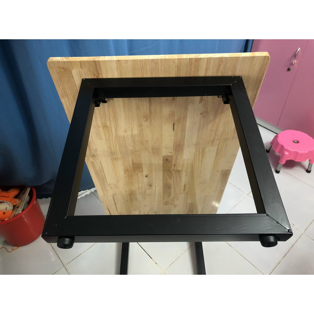 Bàn làm việc gỗ cao su cao cấp