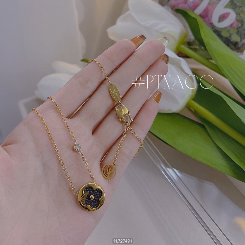 ᴾᵀᴺᵃᶜᶜ Dây chuyền titan mặt L*V phối da VIP . hàng loại 1