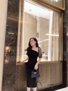 Đầm body lệch vai phối lưới