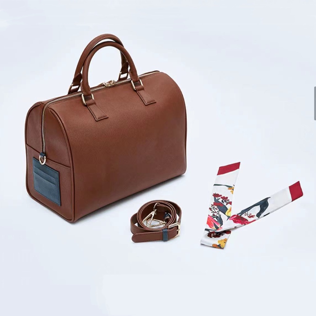 Túi Boston Nghệ Sĩ Làm Bộ Sưu Tập Bởi BTS V