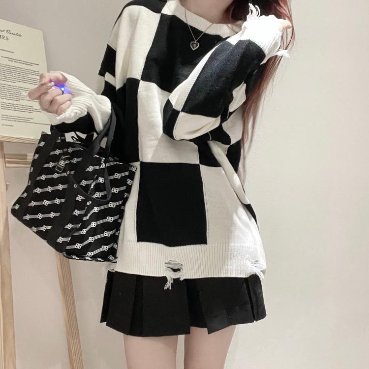 Áo khoác sweater dệt kim họa tiết kẻ sọc caro dáng rộng phong cách Hàn Nhật cho nữ