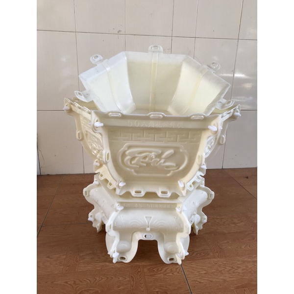 Khuôn đổ chậu lục giác 50 rộng 50cm cao 25cm.Chân kỷ cao 20cm mẫu sen tùng nhựa abs