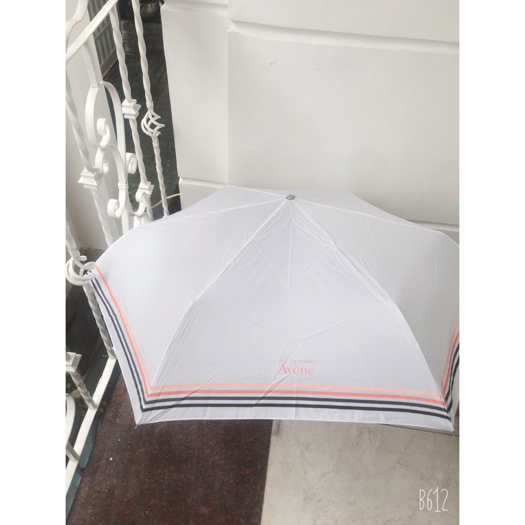 Dù che mưa Avène