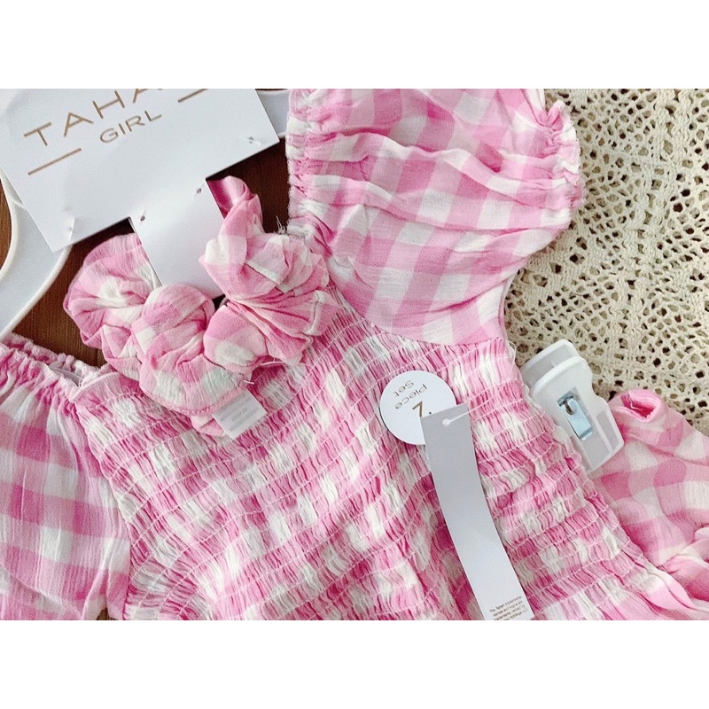 Bộ kẻ hồng Tahari