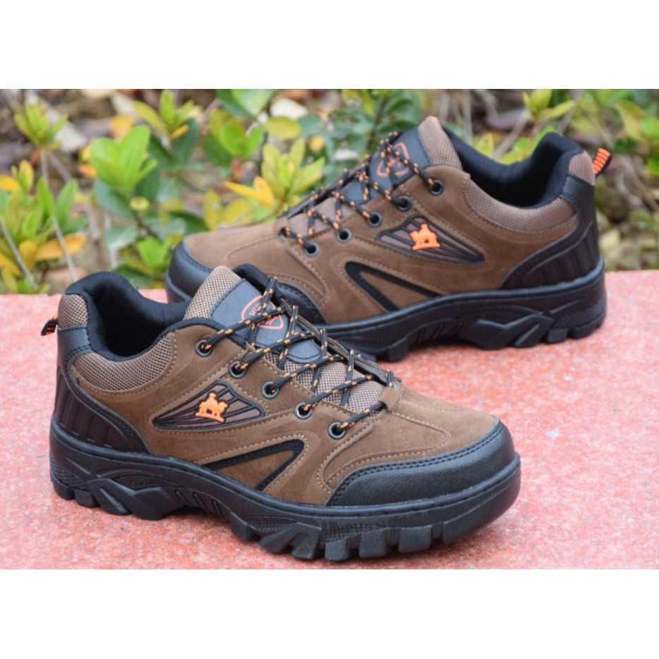Giày Leo Núi,Trekking Chống Thấm Nước,  Giày Thể Thao Nam mã SS46