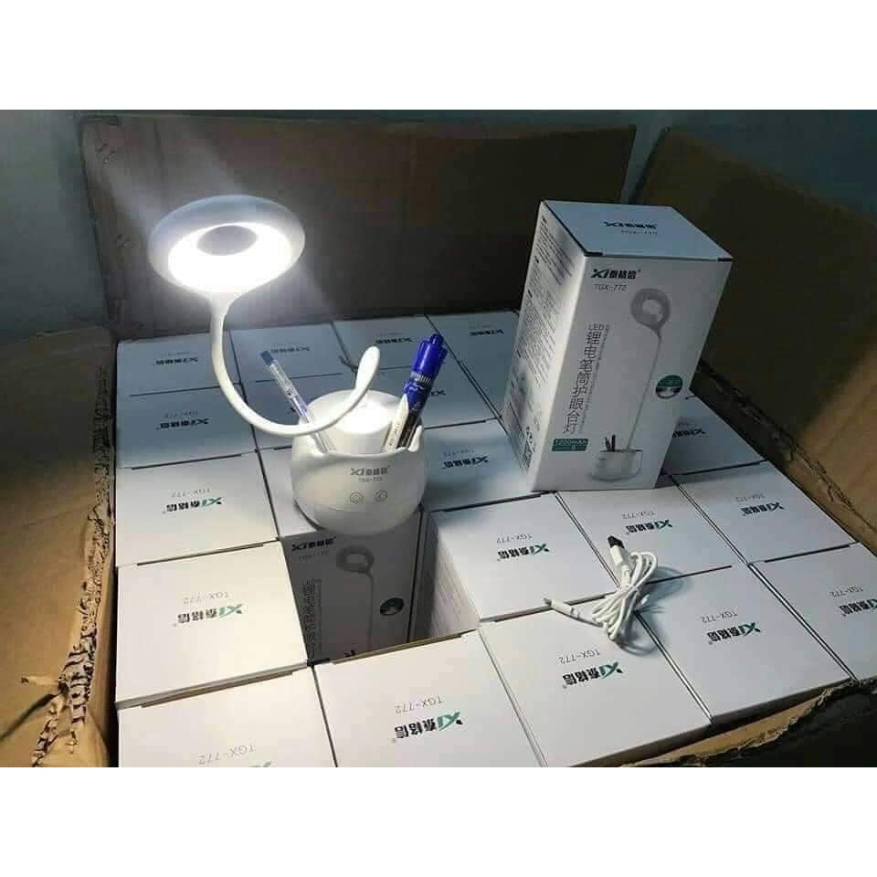 Đèn học chống cận có khe để bút, điện thoại