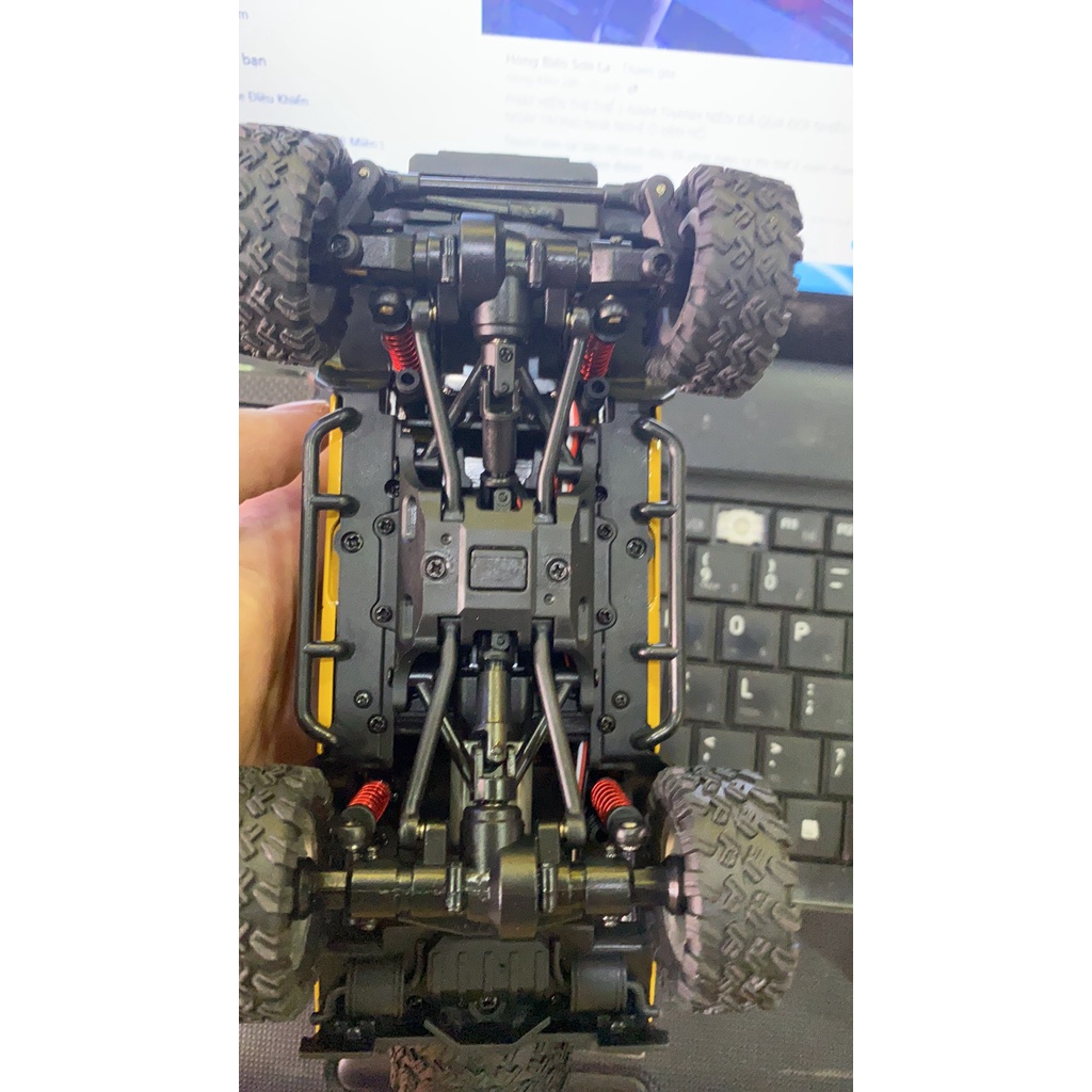 Xe ô tô điều khiển từ xa SG2801 Jeep RC Crawler tỷ lệ 1/28 kim loại, mở được cửa, chạy 2 cầu, có đèn sóng 2.4G SG 2801