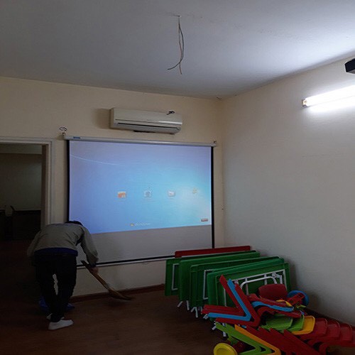 Màn Chiếu Treo Tường Kích Thước Từ 85inch - 136inch (1m52 - 2m44). Vải màn cao cấp, trắng sáng, chất lượng cao