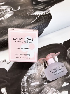 Nước hoa nữ Marc jacobs daisy love Sweet 4ml