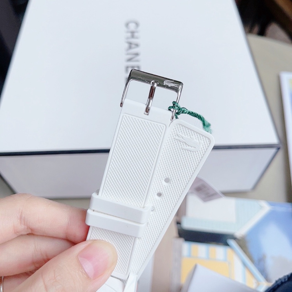 Đồng hồ Lacoste dây Sillicone màu trắng, 3 nút, 6 kim