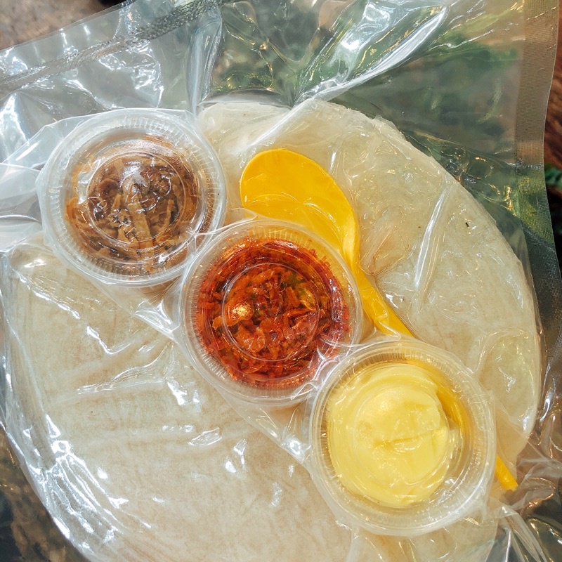Combo bánh tráng phơi sương + 3 hũ bơ béo tép sấy hành khô