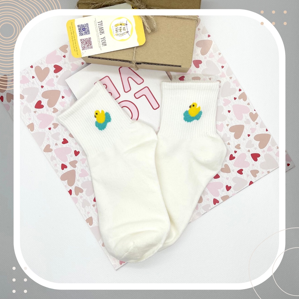 TẤT VỚ CỔ CAO TRUNG TRẮNG HỌA TIẾT MÂY XINH XẮN