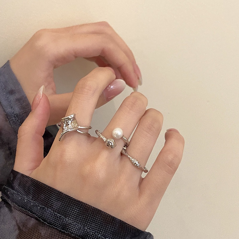 Nhẫn Thiết Kế Không Đều Sang Trọng Thời Trang