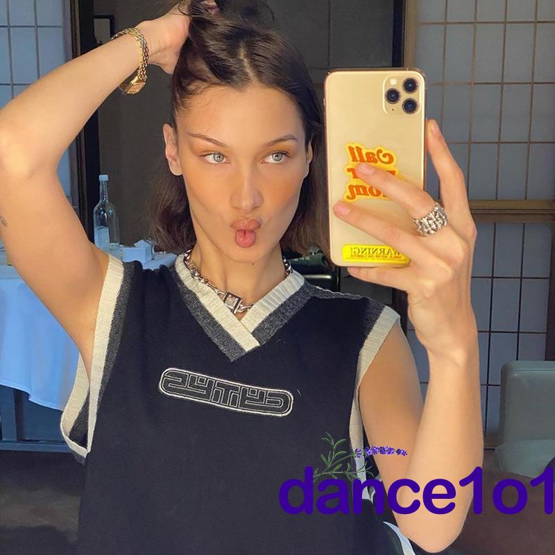 Áo tank top cổ chữ v dáng rộng in chữ thời trang cho nữ