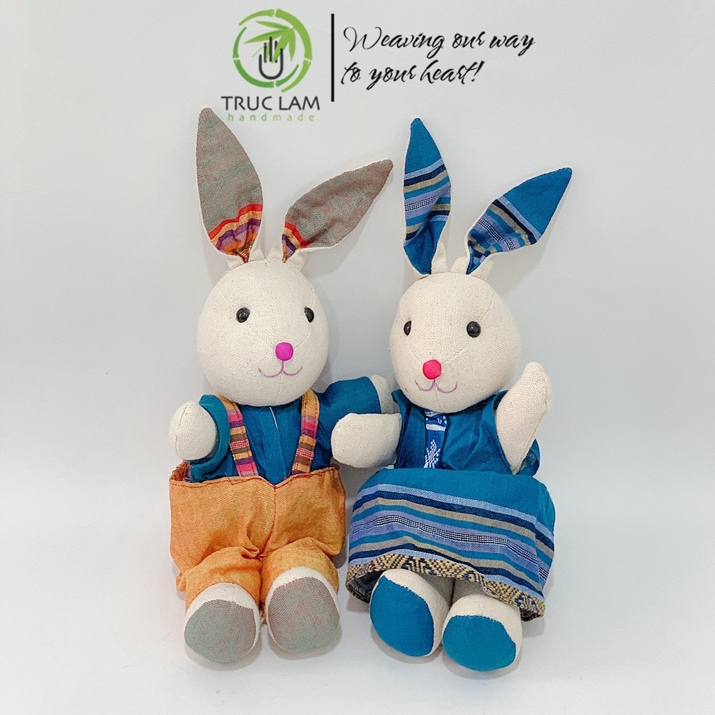 Combo Đôi Bạn Thỏ Nhồi Bông Mặc Trang Phục Vải Dệt Tay Thổ Cẩm Thái Mai Châu Size Lớn – Trúc Lâm Handmade