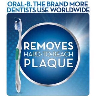 Bàn chải đánh răng Oral-B Cross Action Advanced vỉ 8 cây