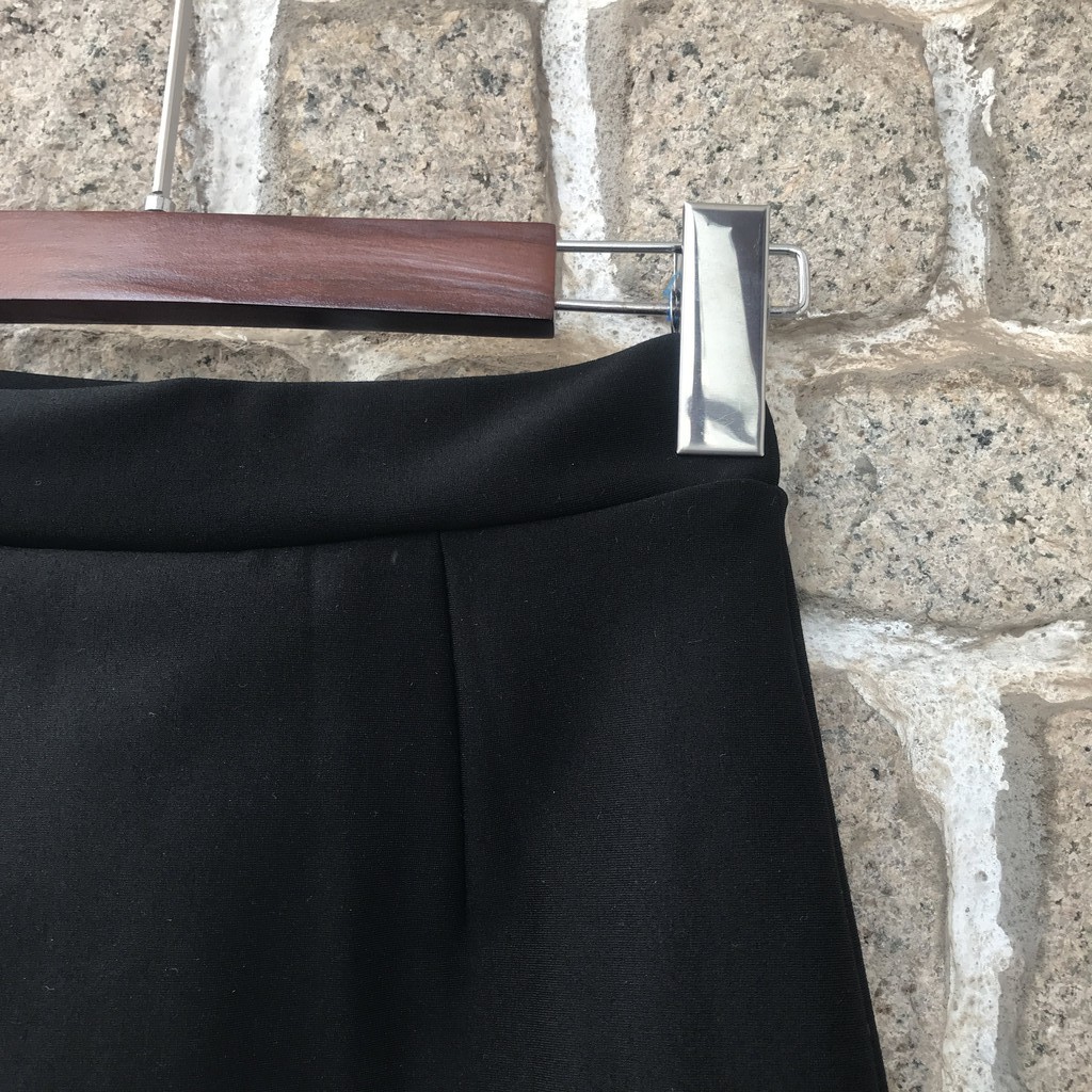Chân váy công sở váy bút chì màu đen CR53V03