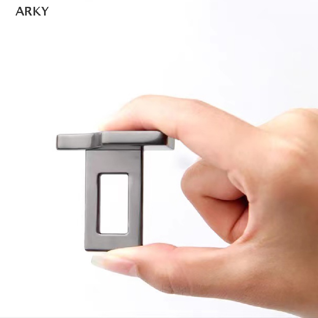 1 Chốt Khóa Dây An Toàn Cho Ghế Ngồi Xe Hơi