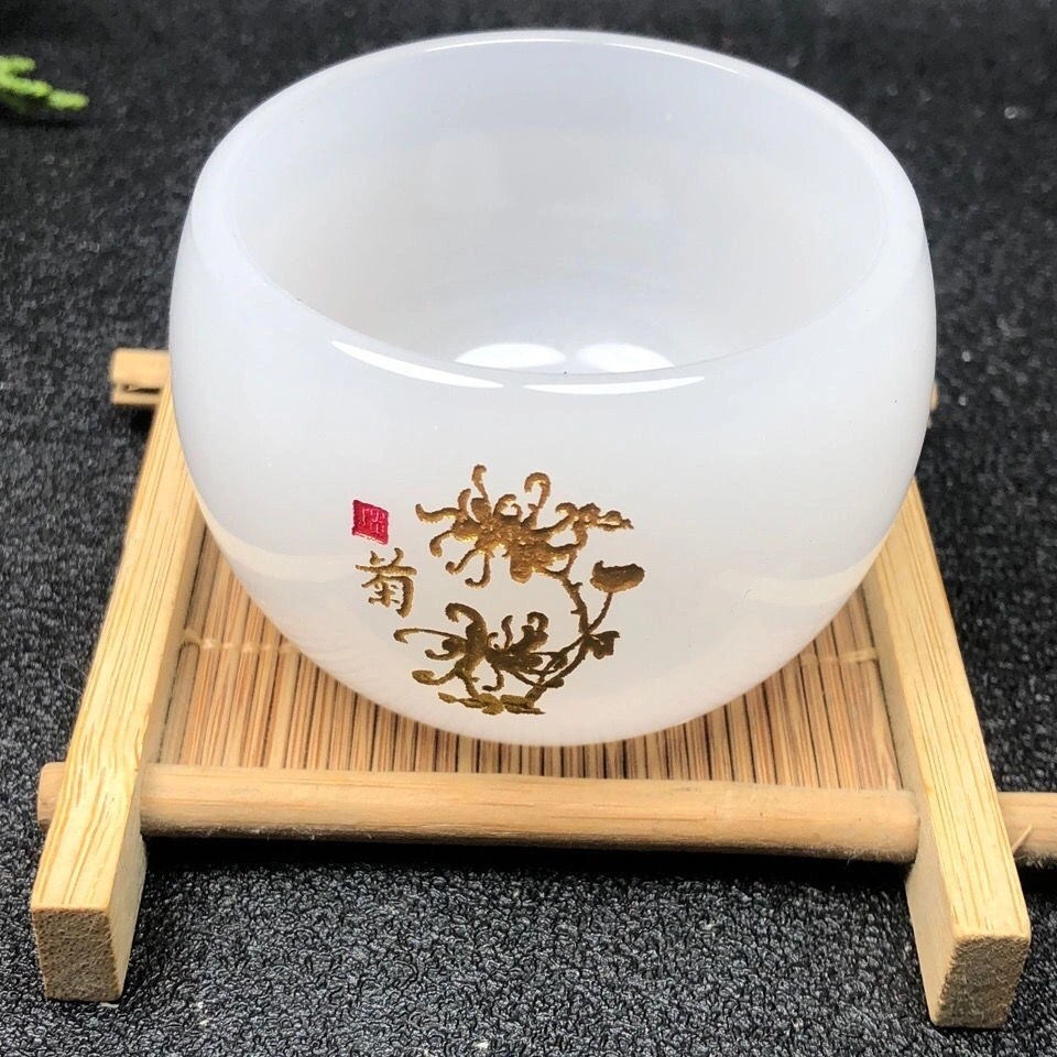 Chén Ngọc Cao Cấp Dùng Thưởng Trà Dung Tích 70 ml (Khắc Họa Tiết Tùng, Cúc, Mai, Lan)