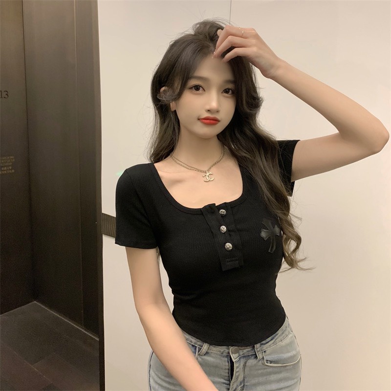 ÁO THUN CROPTOP 3 NÚT