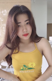 Áo yếm thêu hoa