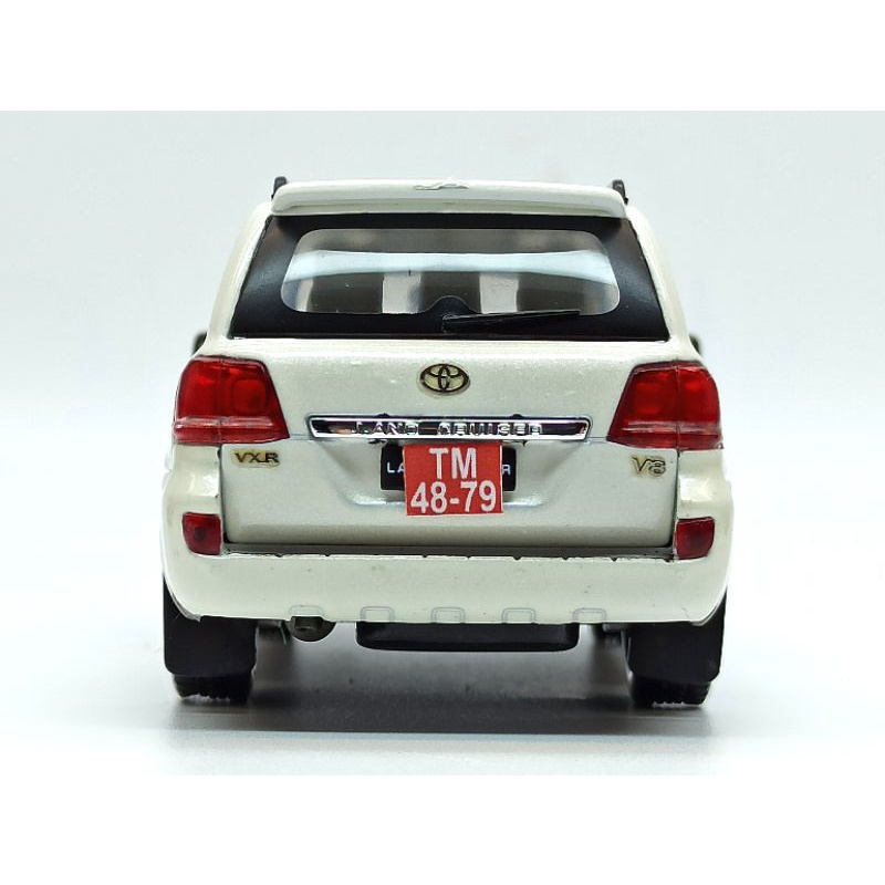 Mô hình xe Toyota Land Cruiser 200 VXR V8 2010