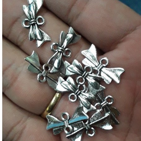 phụ kiện charm nơ 2 móc treo : 50 gram giá 25k [ chuyên nhập sỉ charm ]