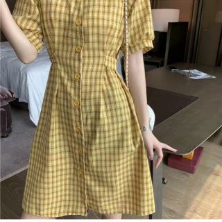 Váy kẻ caro thắt lưng eo