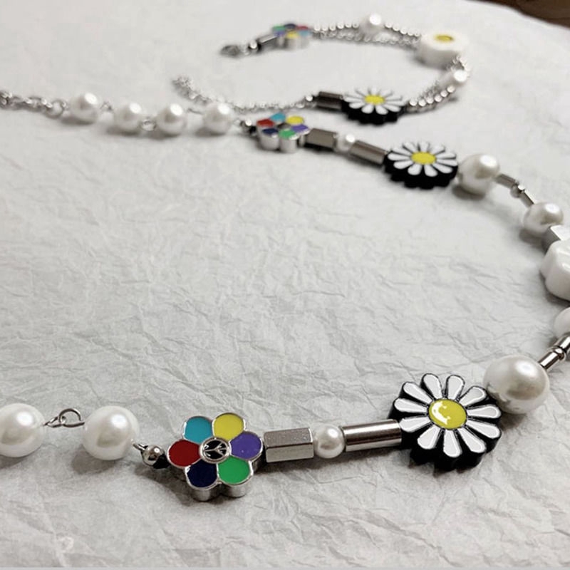 Dây chuyền mặt hình hoa cúc đính ngọc trai giả phong cách hiphop