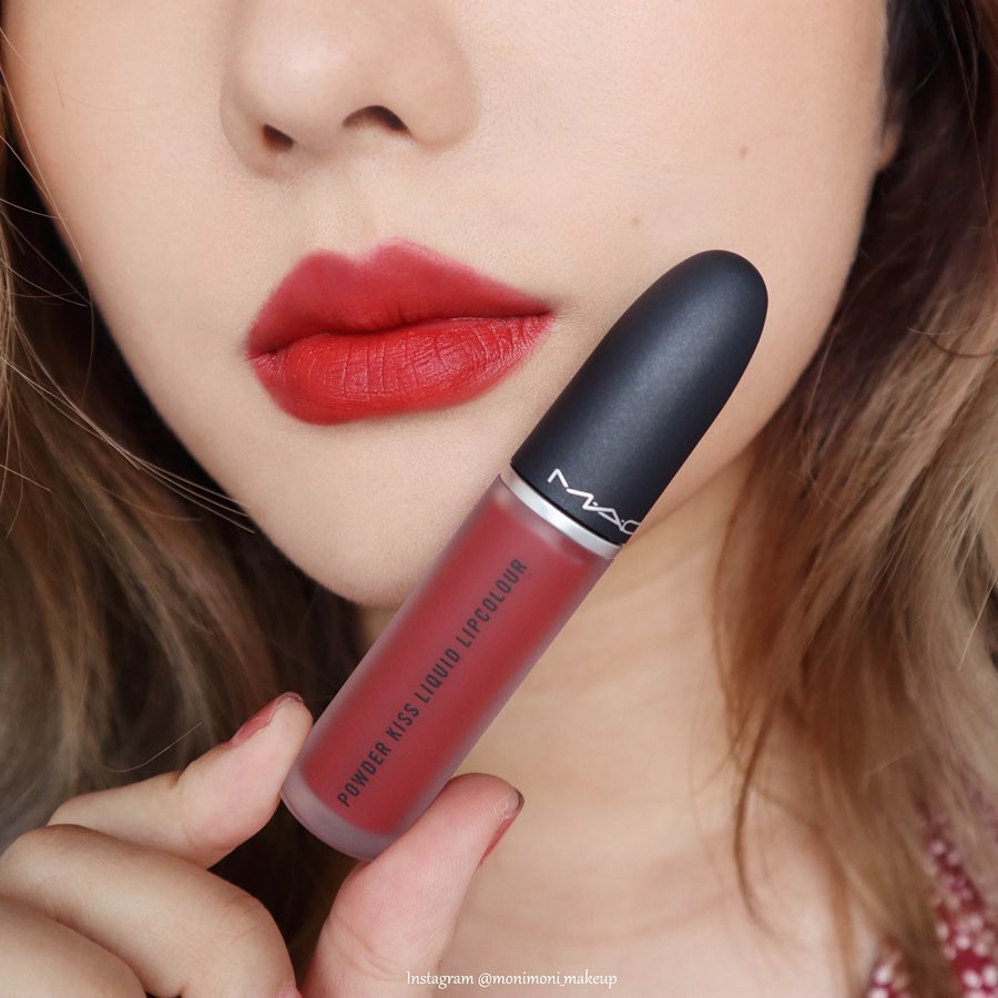 Son lì dạng thỏi và kem MAC Powder Kiss Lipcolour Lipstick Chính Hãng