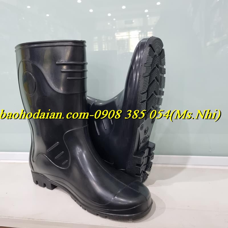 Ủng nhựa đen chất liệu PVC chống thấm nước RB004