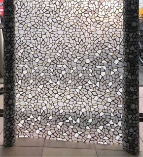 Giấy dán kính sỏi mờ nhiều màu