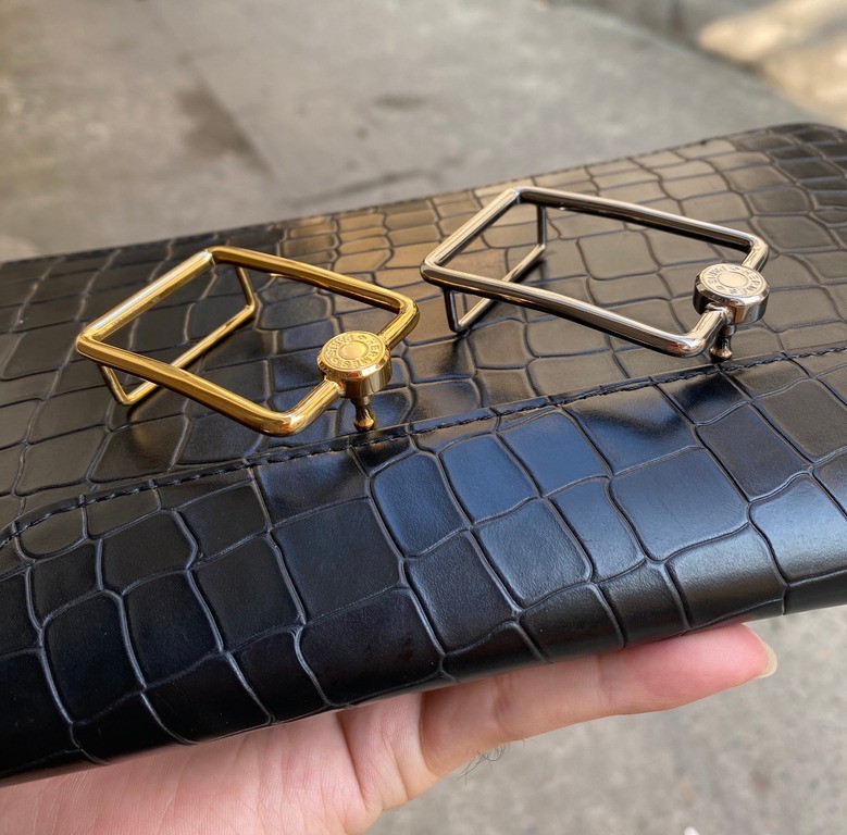 Mặt dây lưng bespoke 3