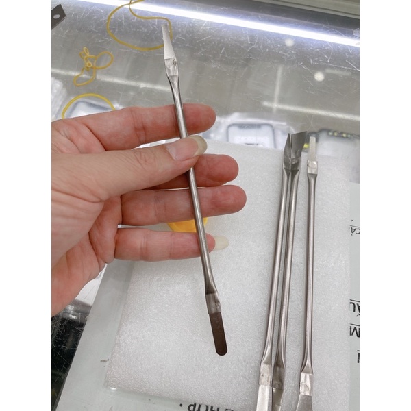 Bộ dao đục ic. (Gồm 4 dao, 1 nhựa tam giác)