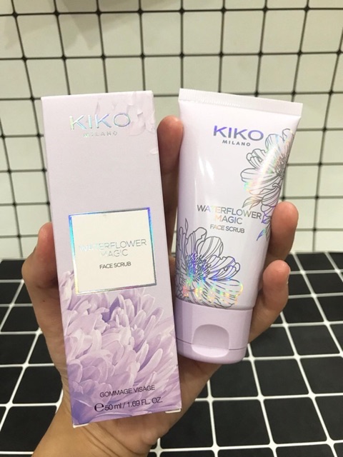 TẨY DA CHẾT MẶT KIKO WATERFLOWER MAGIC 50ml - làm sạch lỗ chân lông và loại bỏ bã nhờn!!!!