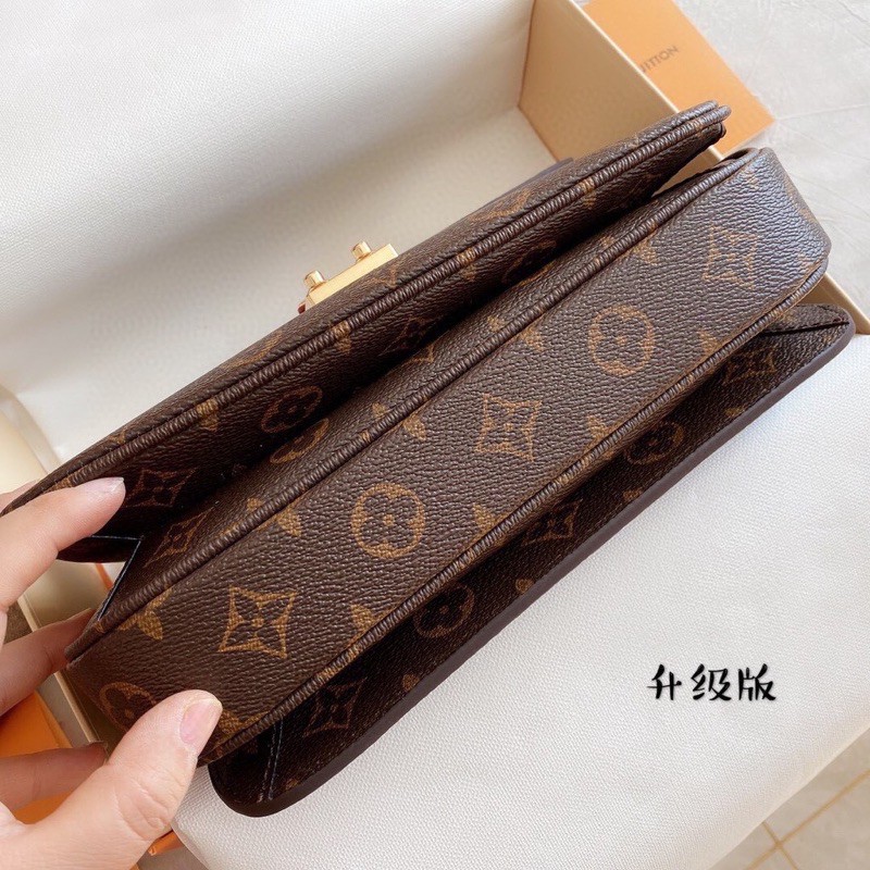 Túi dáng cặp Công Sở Khoá Vuông Size 20cm-25cm