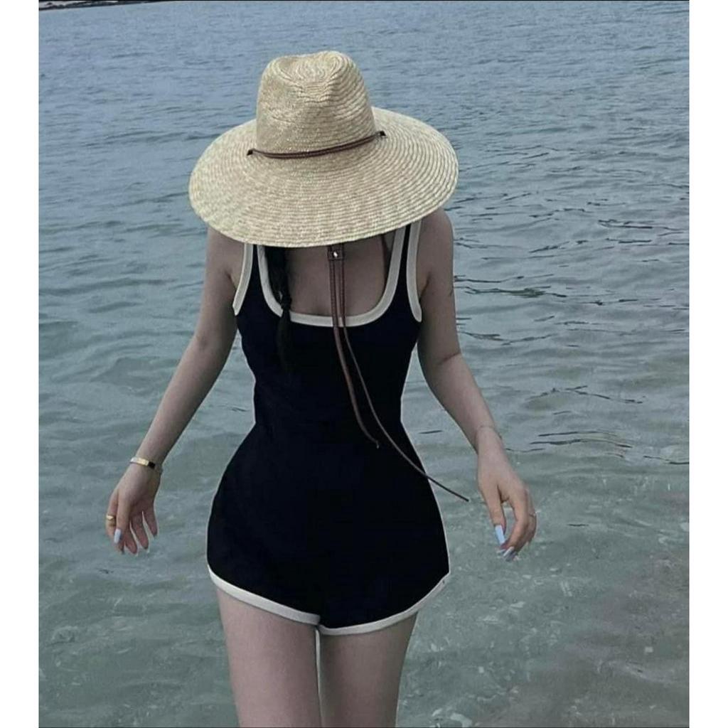 JUMPSUIT GÂN ĐEN SHORT VIỀN TRẮNG 2 DÂY CỔ U BIKINI