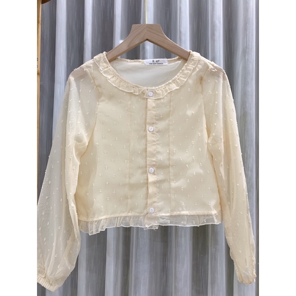 Áo voan chấm bi nổi cổ tròn viền ren khuy dọc