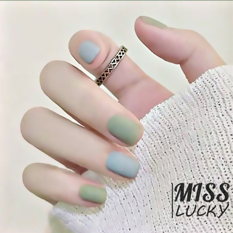 Bộ 24 móng tay giả màu trơn lì với nhiều kiểu màu tùy chọn