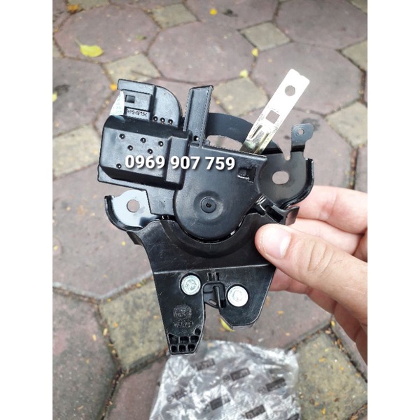 Khóa cốp sau Mazda3 , Mazda6