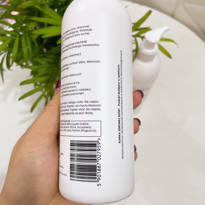 Sữa tắm Ziaja Med Atopy AZS 270ml làm sạch và dưỡng ẩm dịu nhẹ cho da nhạy cảm, khô, chàm, dị ứng