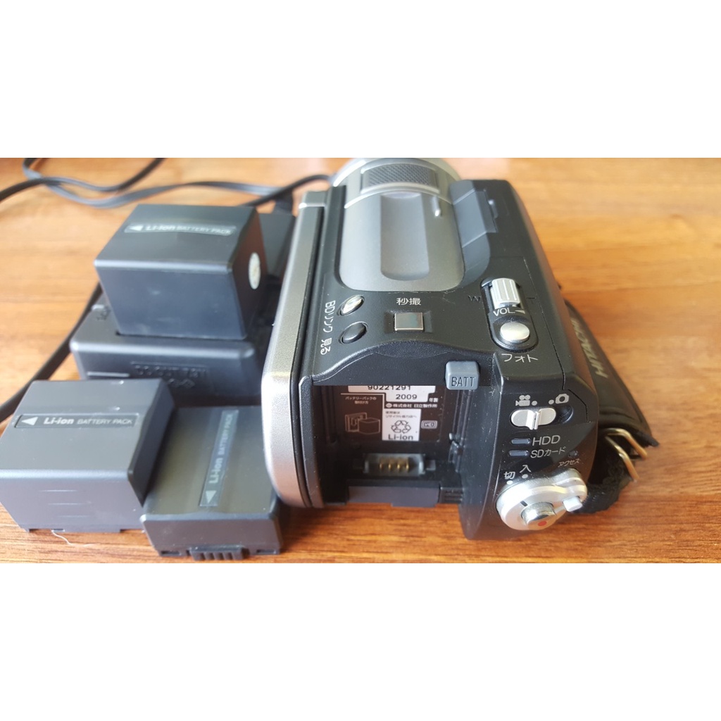 Máy quay phim HITACHI FULL HD ổ đĩa 64GB